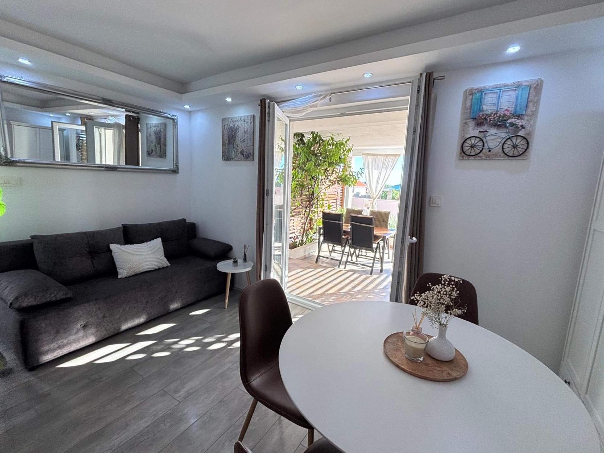 Luxury Apartman Nr Šibenik Exteriör bild